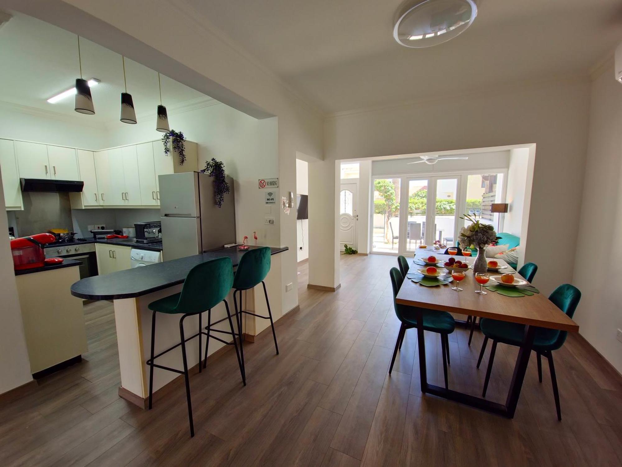 Oroklini Star 200Metres From The Sandy Beach Larnaca Exterior foto