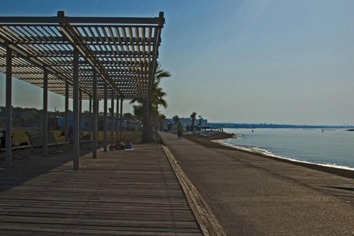 Oroklini Star 200Metres From The Sandy Beach Larnaca Exterior foto